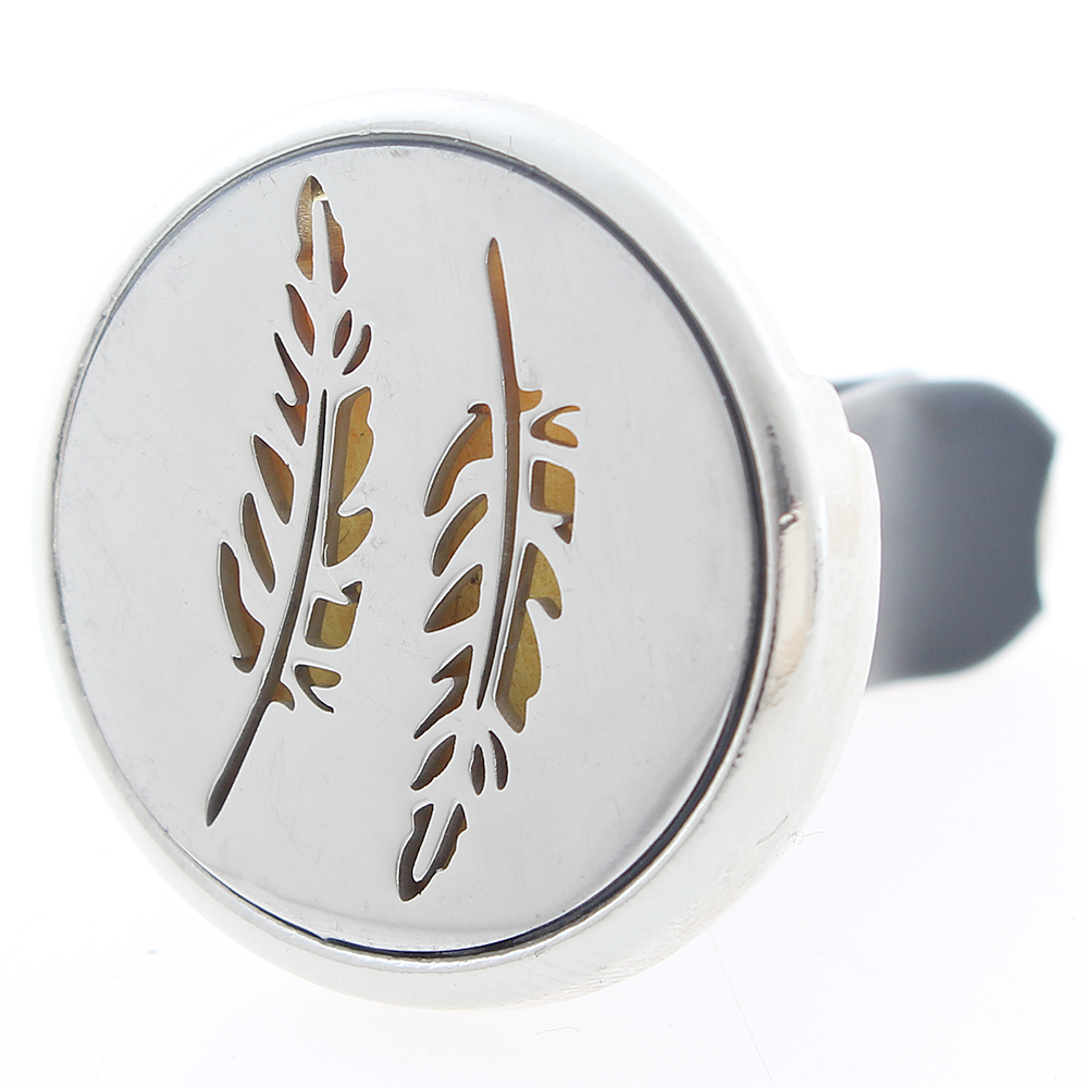1.34 Inch Stainless Steel Car Essential Oil Diffuser - For Aromatherapy - Fragrance Air Freshener, Fragrance Diffuser with 5 aromatherapy replacement pads