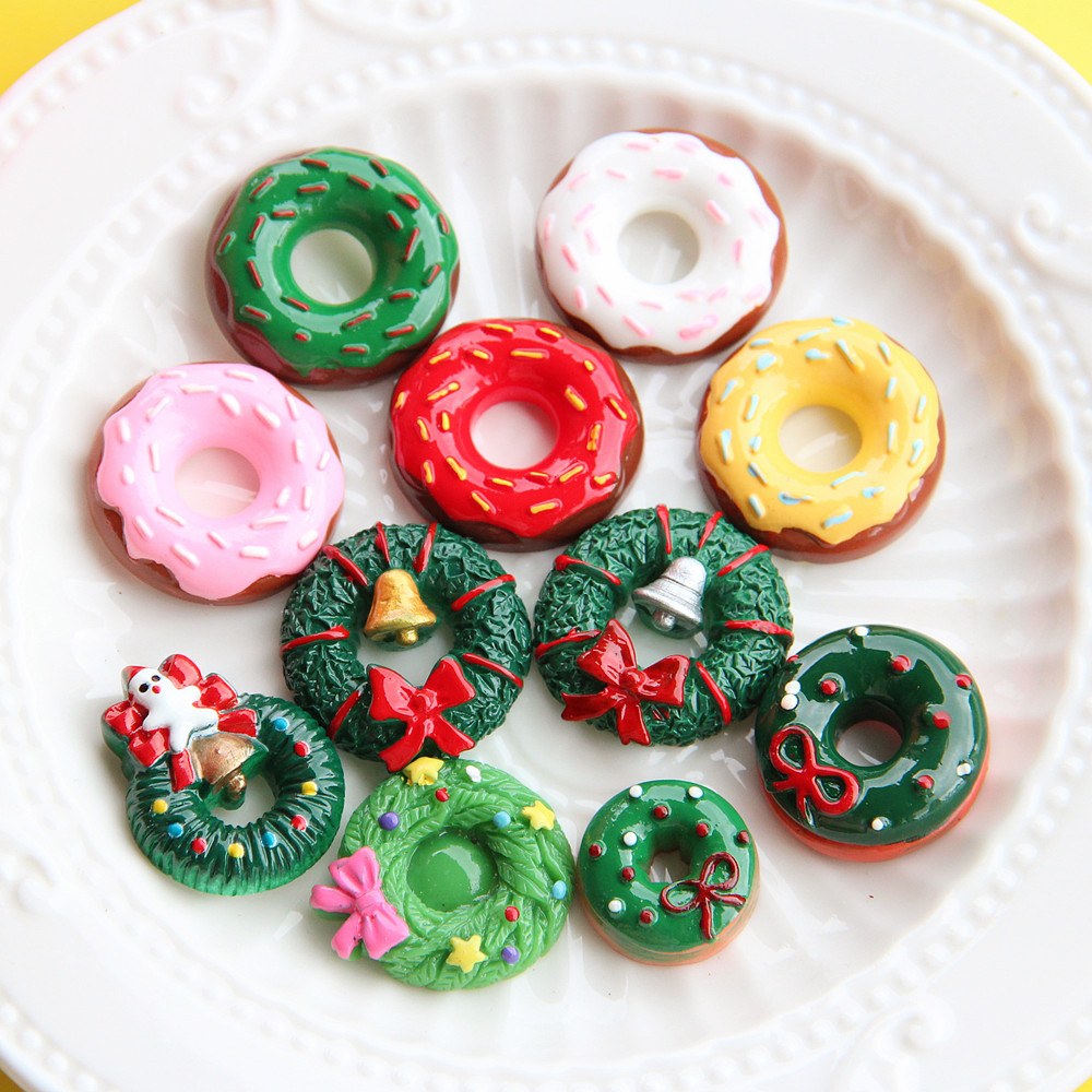 Random Mix 20 Christmas wreath donuts resin DIY accessories