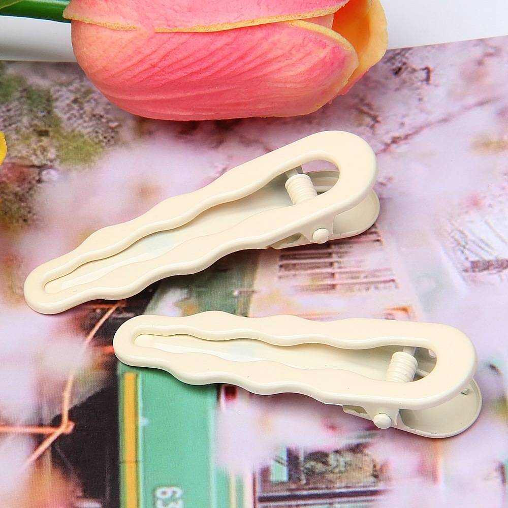 6cm glossy wavy water drop hair clip