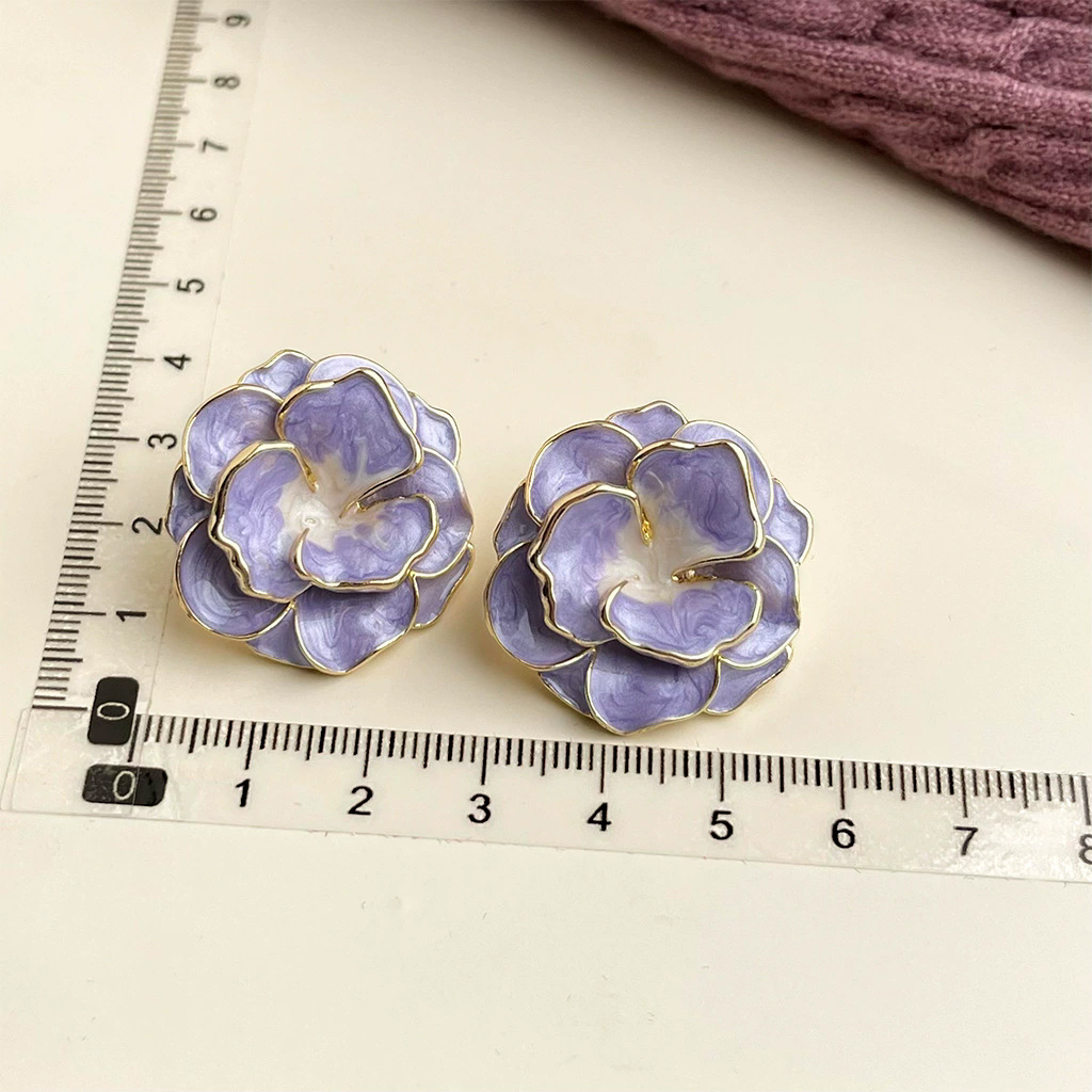 French retro purple oil drop earrings for women with super fairy temperament and sweet flower earrings with silver needles