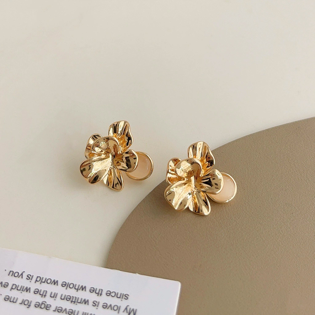 French high-end glass cat's eye earrings with super fairy temperament and sweet flower earrings with silver needles