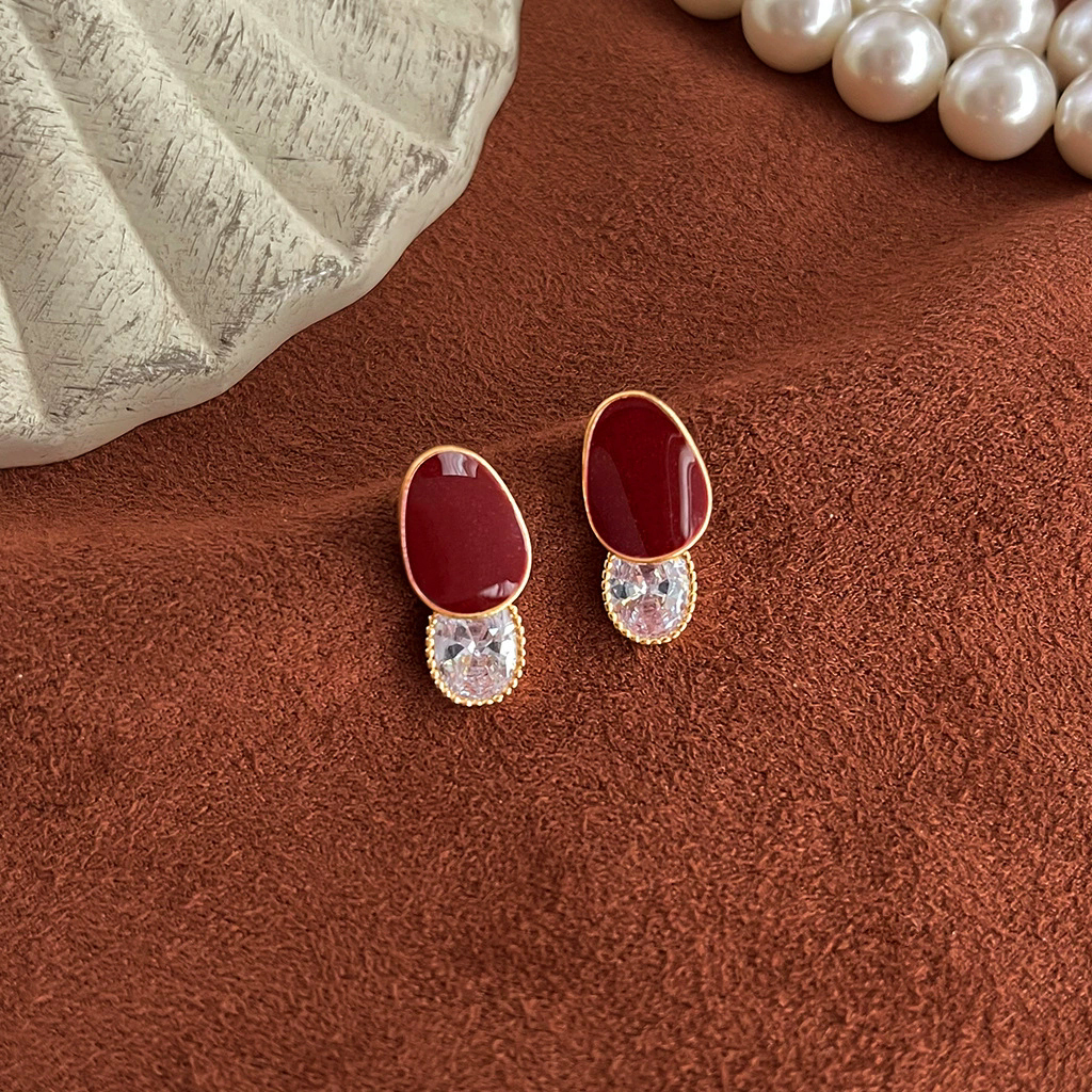 Retro wine red oil drop earrings niche light luxury pearl earrings with silver needles