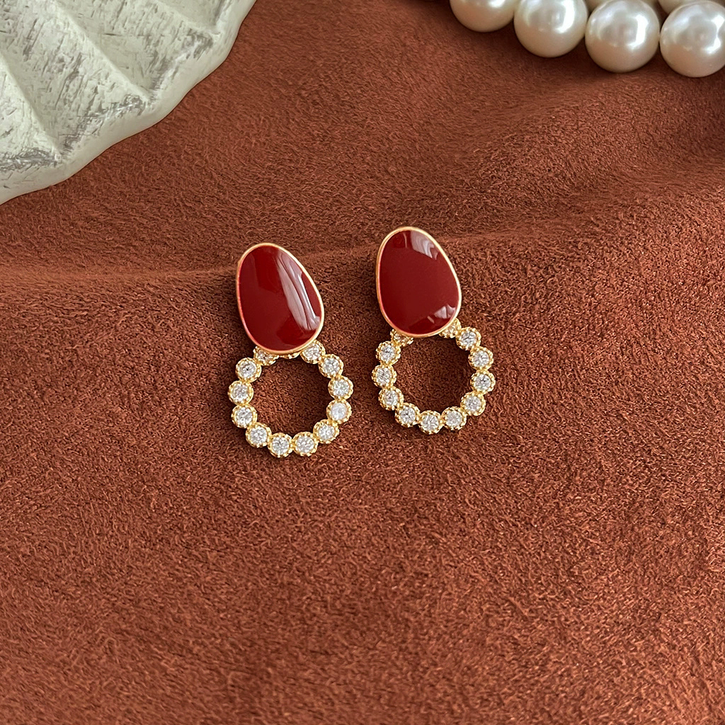Retro wine red oil drop earrings niche light luxury pearl earrings with silver needles