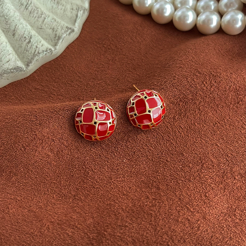 Retro wine red oil drop earrings niche light luxury pearl earrings with silver needles