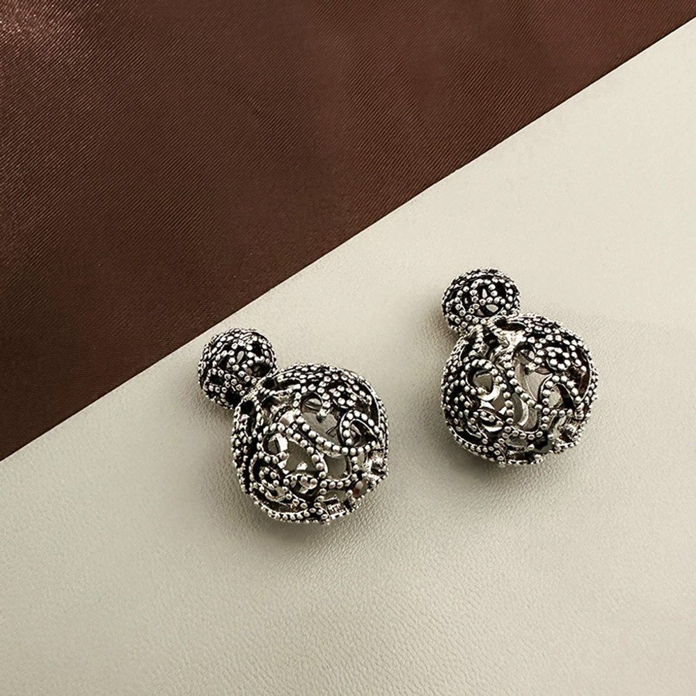 Vintage jewelry European and American medieval luxury earrings with silver needles