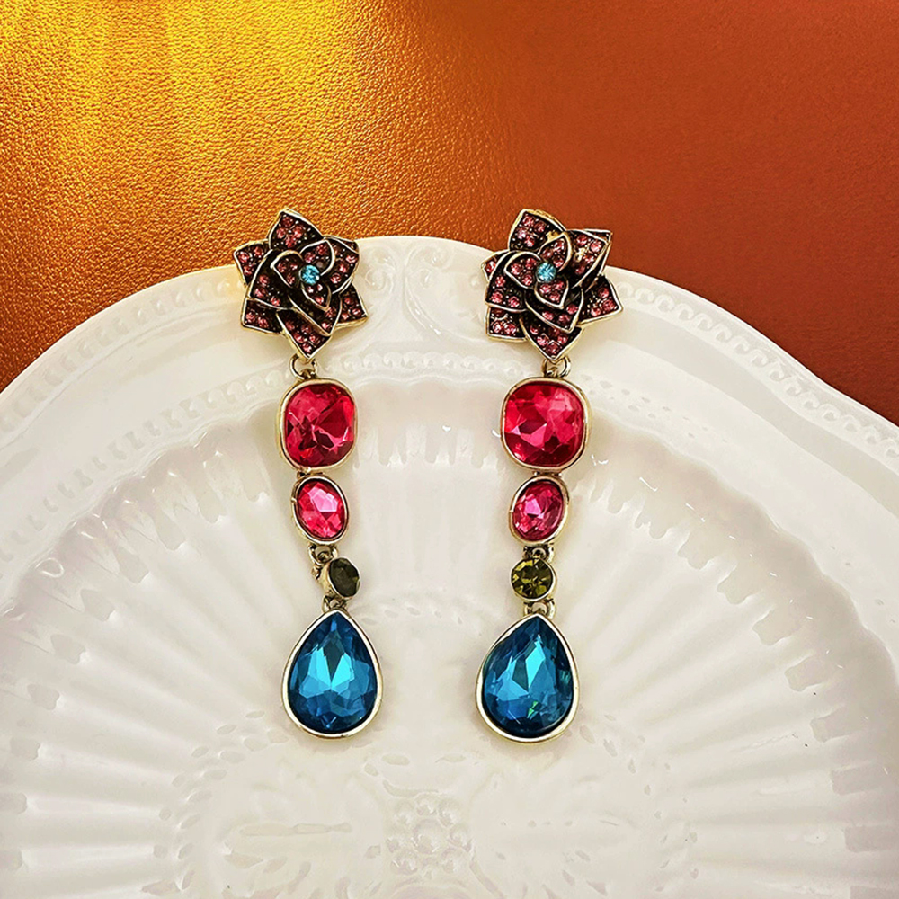 Vintage jewelry European and American medieval luxury earrings with silver needles