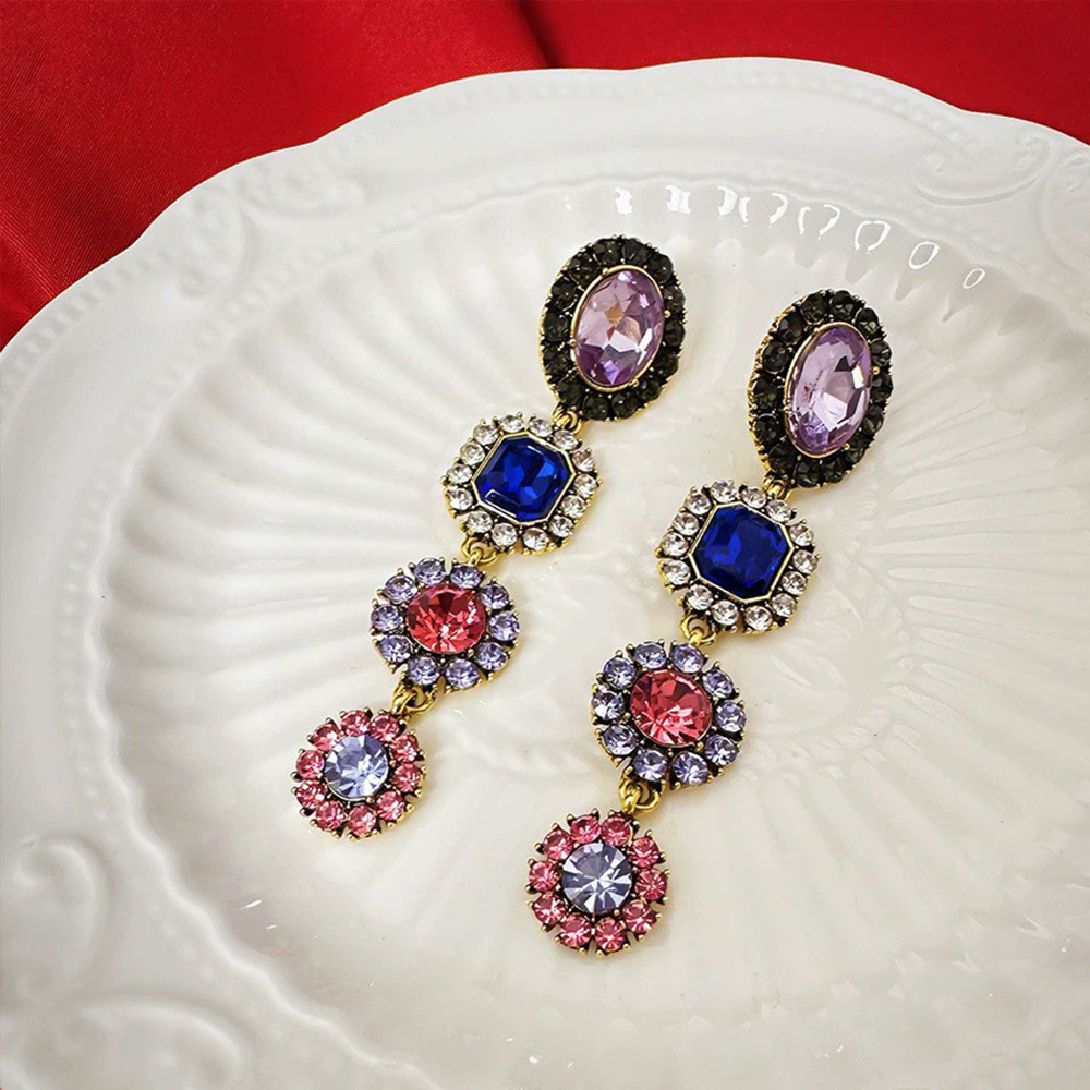 Vintage jewelry European and American medieval luxury earrings with silver needles
