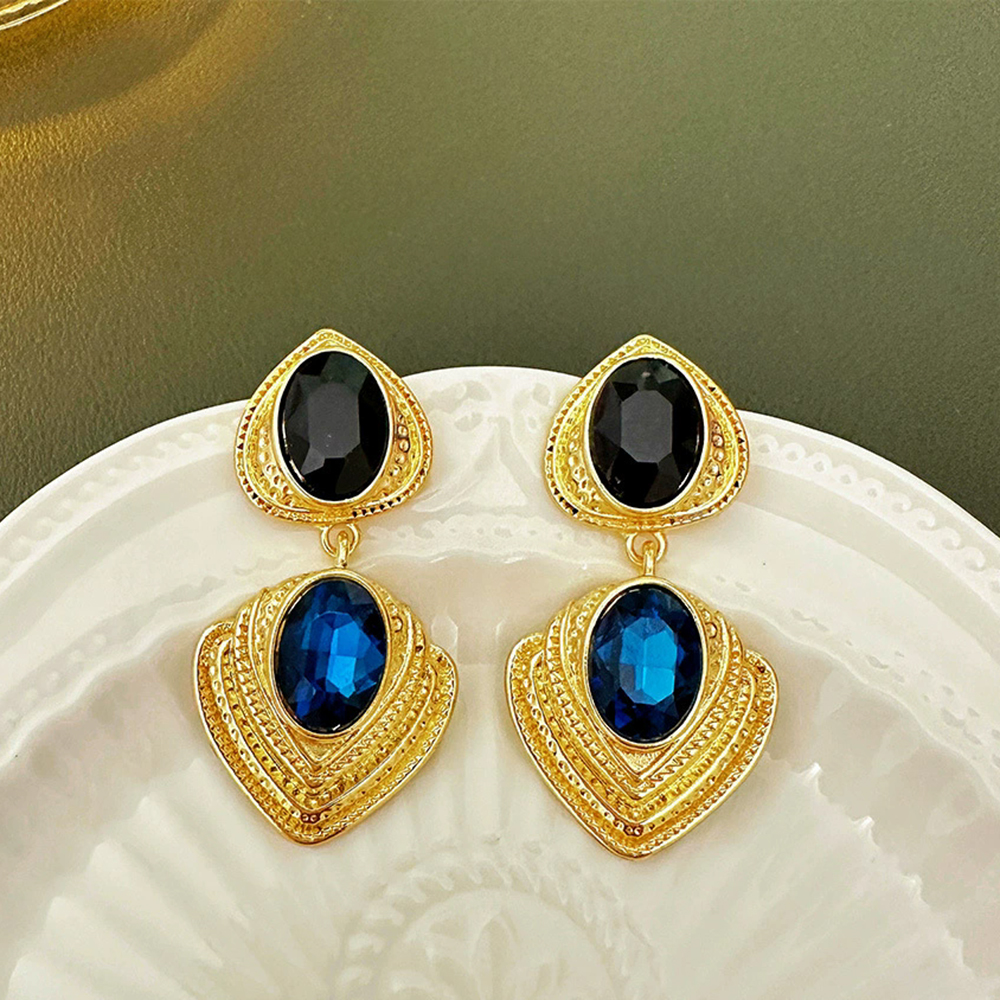 Vintage jewelry European and American medieval luxury earrings with silver needles