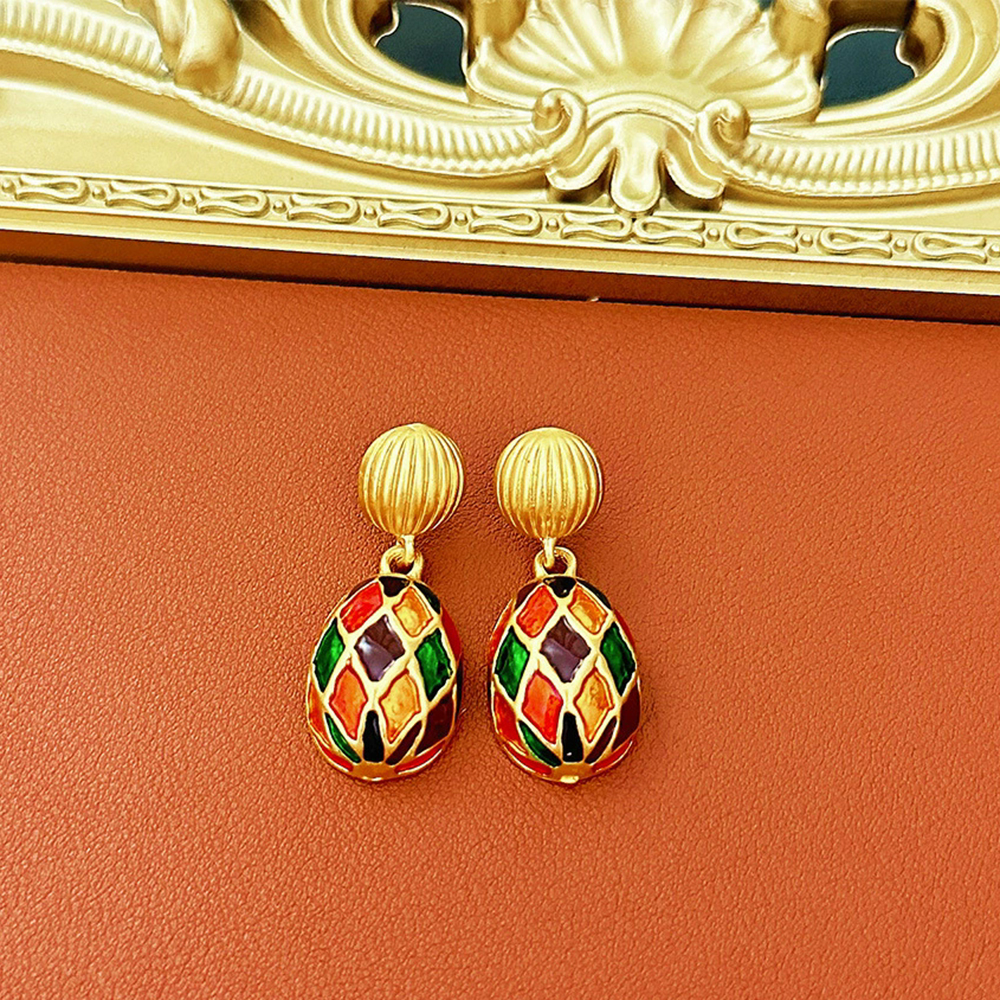 Vintage jewelry European and American medieval luxury earrings with silver needles