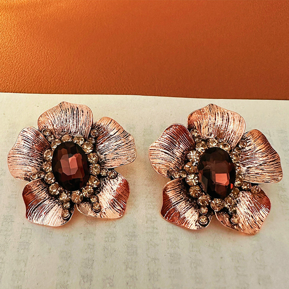 Vintage jewelry European and American medieval luxury earrings with silver needles