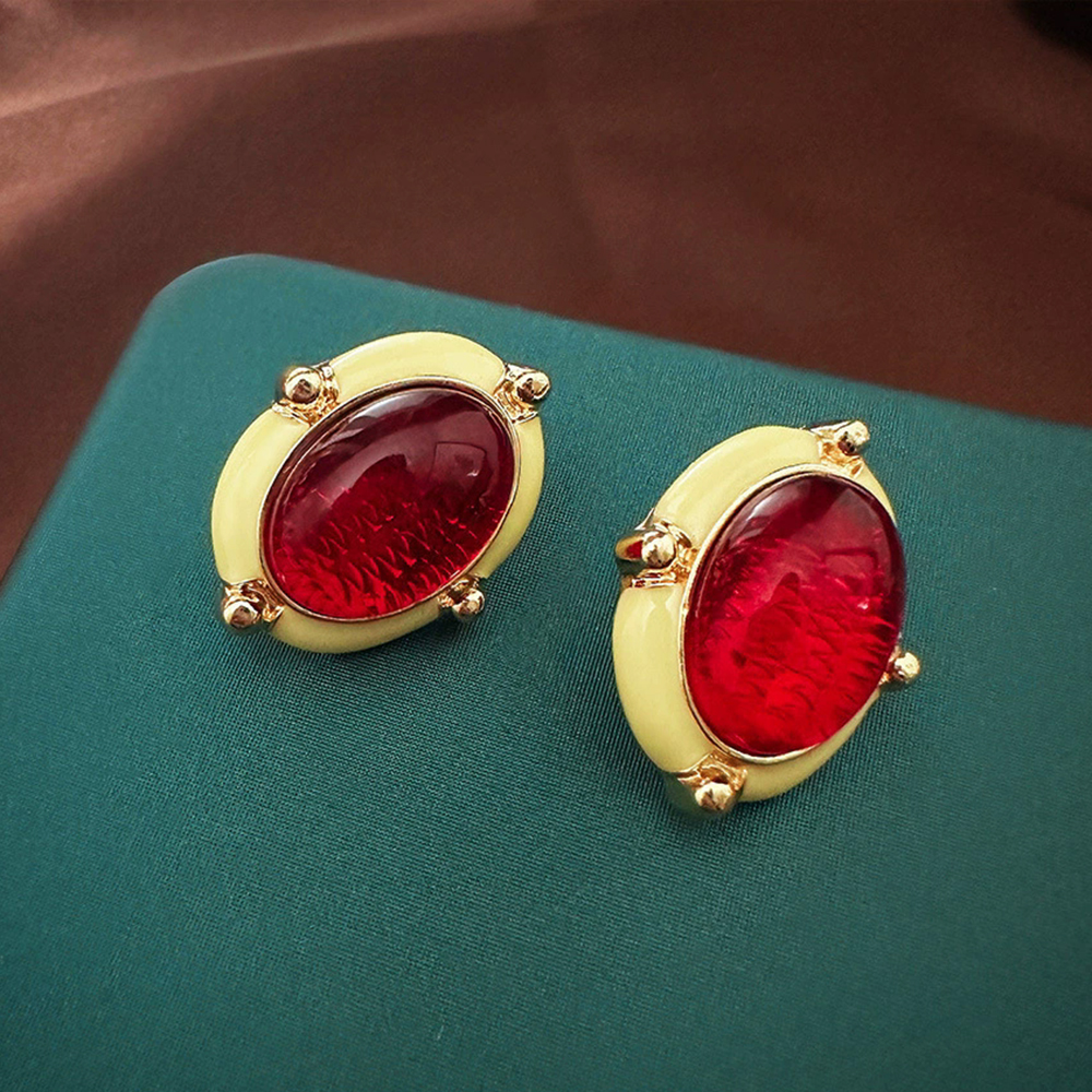 Vintage jewelry European and American medieval luxury earrings with silver needles