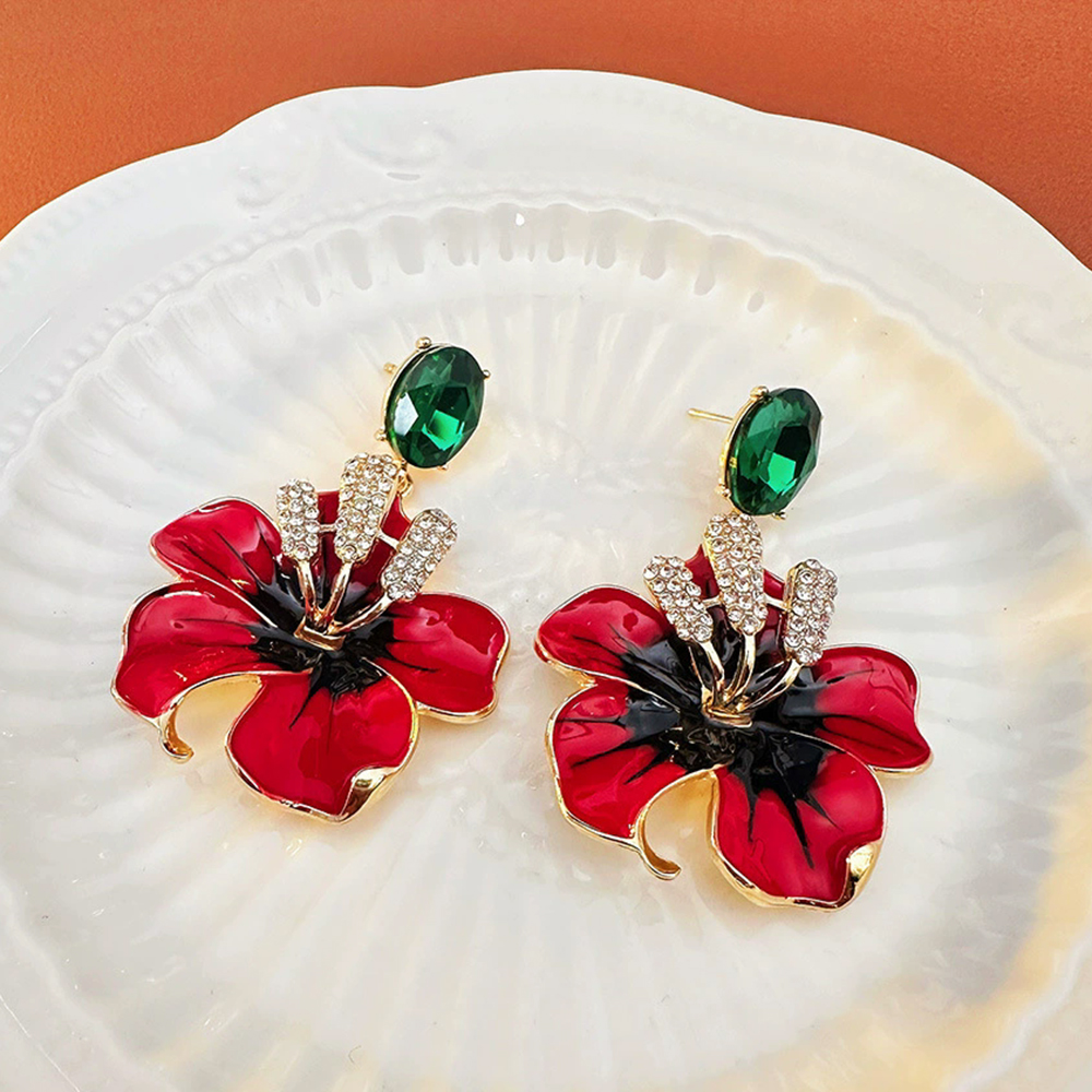Vintage jewelry European and American medieval luxury earrings with silver needles